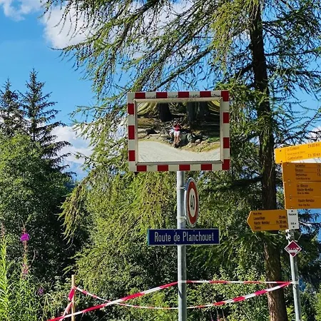 Le Cret Haute ナンダ